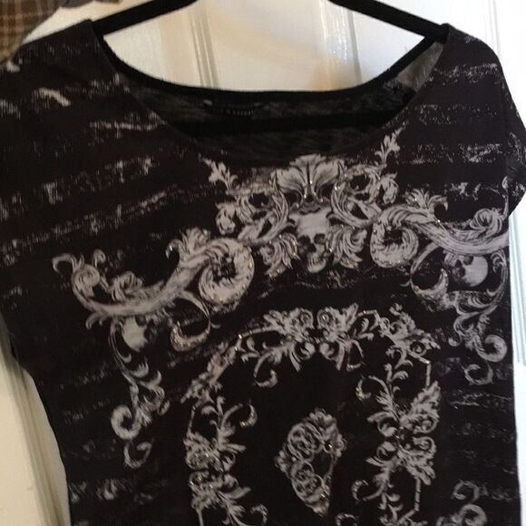 Rock & Republic t-shirt skulls studs Small Goth - Picture 4 of 16